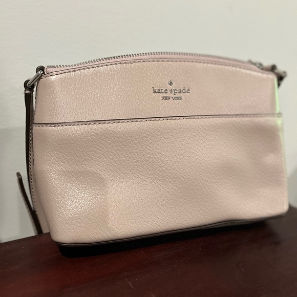 kate spade Crossbody Bag - Picture 1 of 7